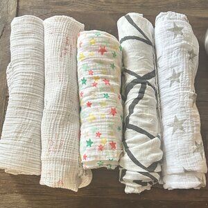 Lot of 5 Muslin Swaddle Blankets Aden +‎ Anais & Lulujo Neutral Stars Stripes
